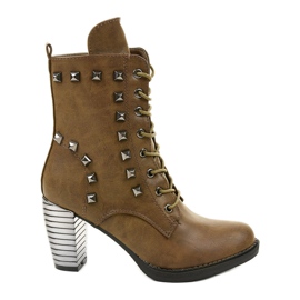 Kaki stövlar på stolpen gjorda av ekoläder F117 grön