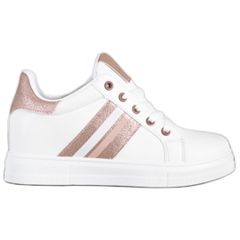 SHELOVET Sportskor på en kil vit