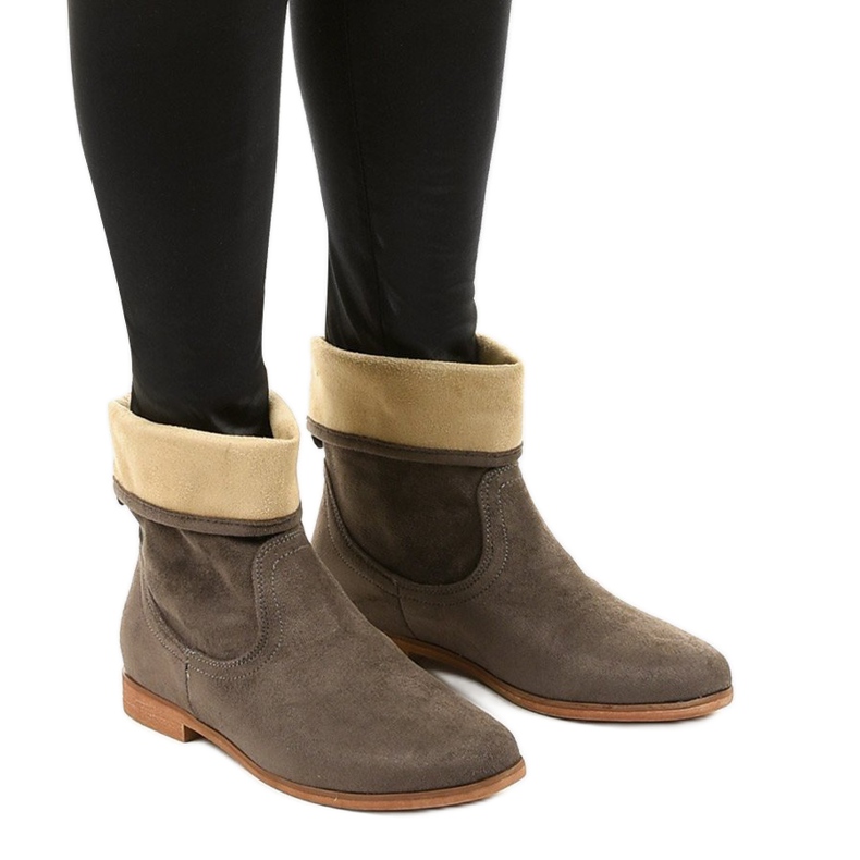 Kaki mocka-liknande Islevine slip-on stövlar grön