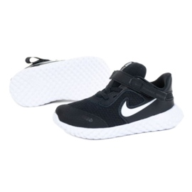 Nike Revolution 5 Flyase Jr CQ4651-004 sko vit svart