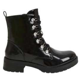 Svartlackerade stövlar 7982-PA Svart