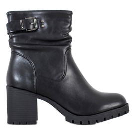 SDS Höga stövlar med isolering svart