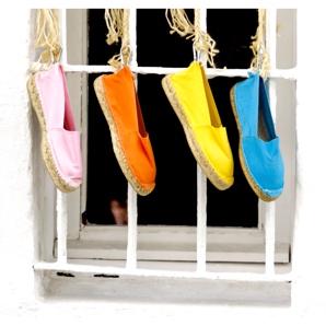 Kolla hur man bär espadrillor. Vilka stilar matchar espadrillor?