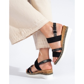 SHELOVET Svarta damsandaler med kil 1