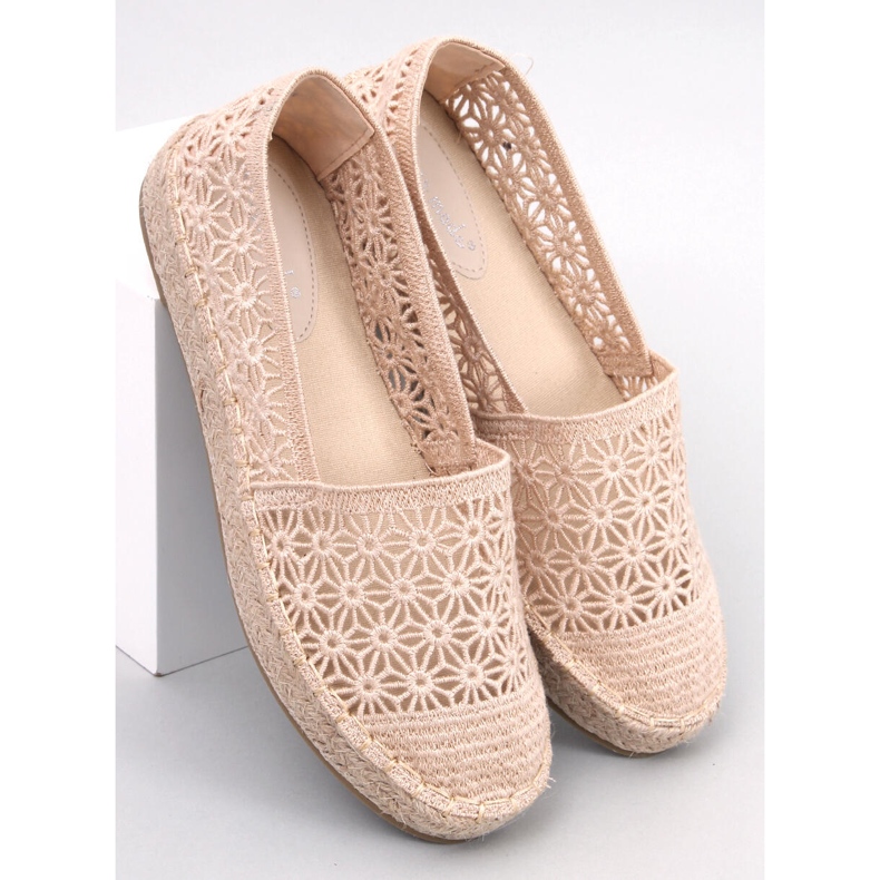 Terian Beige genombrutna espadrillor 1