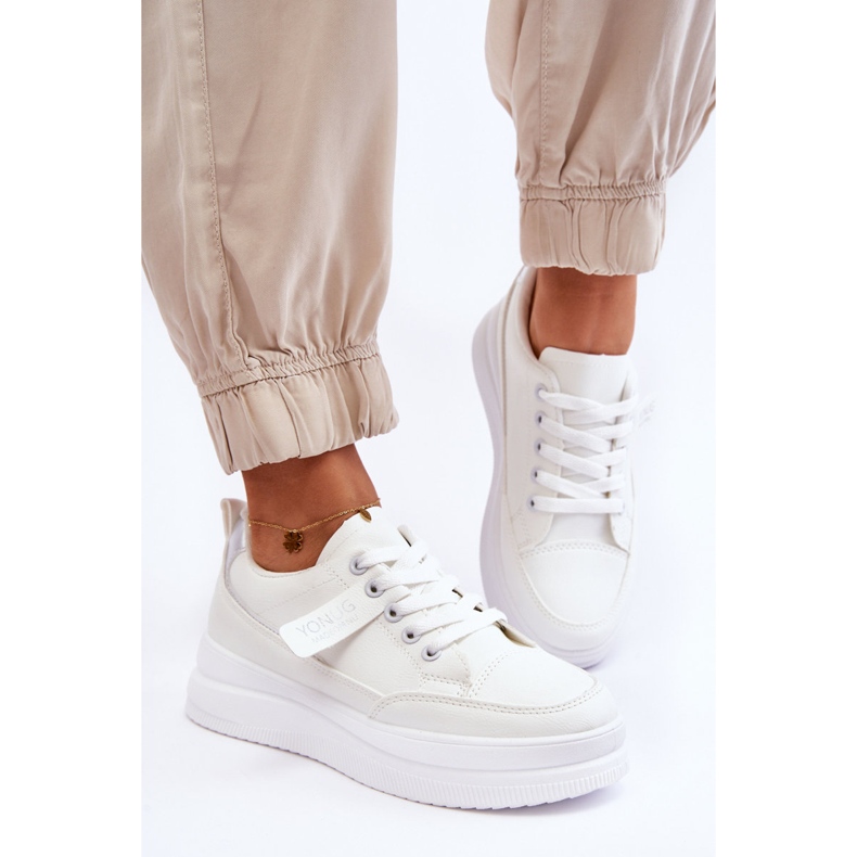 Klassiska damsportskor Vita Ronesha 1