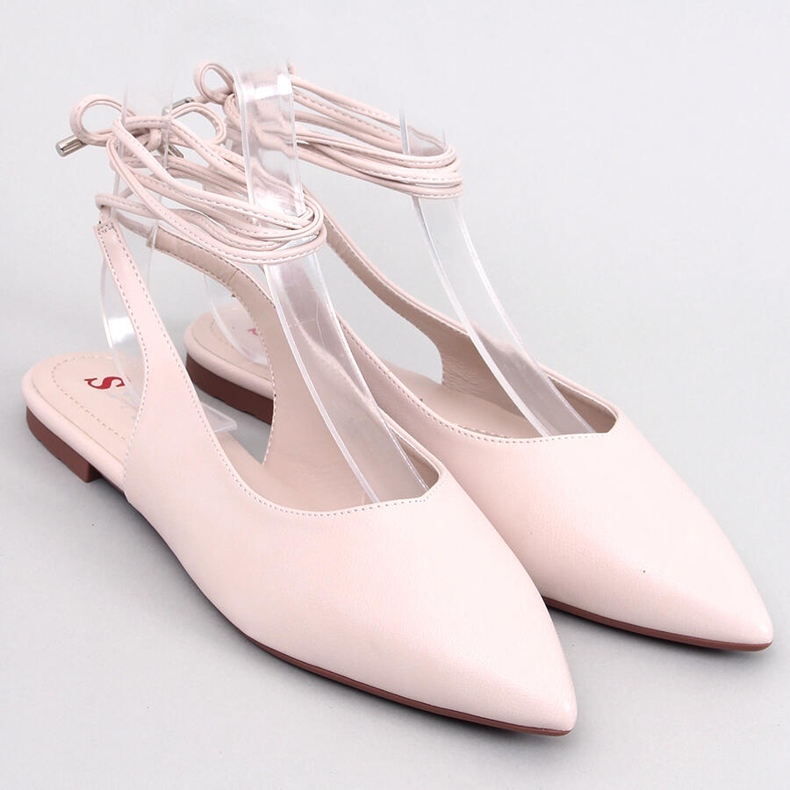 Jody Beige balettkläder med snörning och öppen klack 1