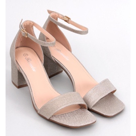 Meghan Gold sandaler med klackar gyllene 1