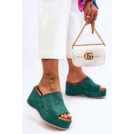 Kvinnors tofflor på en massiv plattform Grön Martina 1