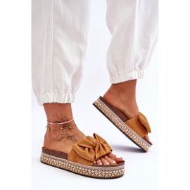 Damtofflor i mocka med kamel Lauria rosett brun 1