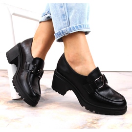 Vinceza 10921 svarta loafers på stolpen och plattformen 1