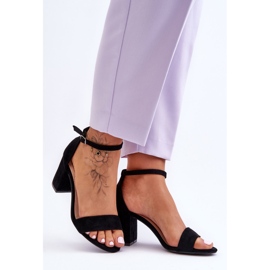 Svarta Madame mocka sandaler med hög klack 1