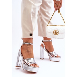 Sandaler På En Hög Klack Silver Maya 2