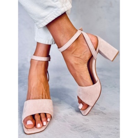 Sandaler på stolpen Loya Pink rosa 1