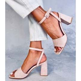 Sandaler på stolpen Loya Pink rosa 2