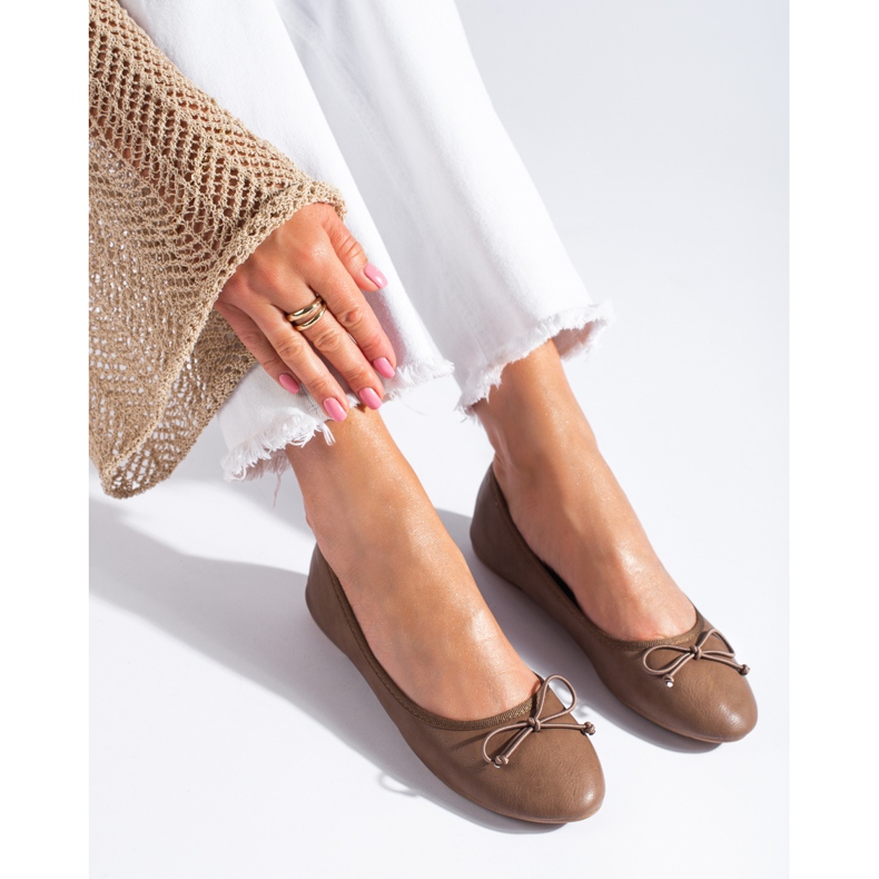 Bruna ballerinor för kvinnor med en Shelovet-rosett 1