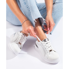 Genombrutna plattformssneakers i textil Shelovet vit 1