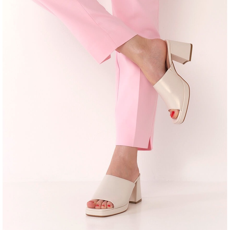 Dampärlsandaler på stolpen med ett elastiskt band Sergio Leone KL322 beige 2