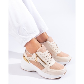 Beige sneakers med tjock sula från Shelovet 1
