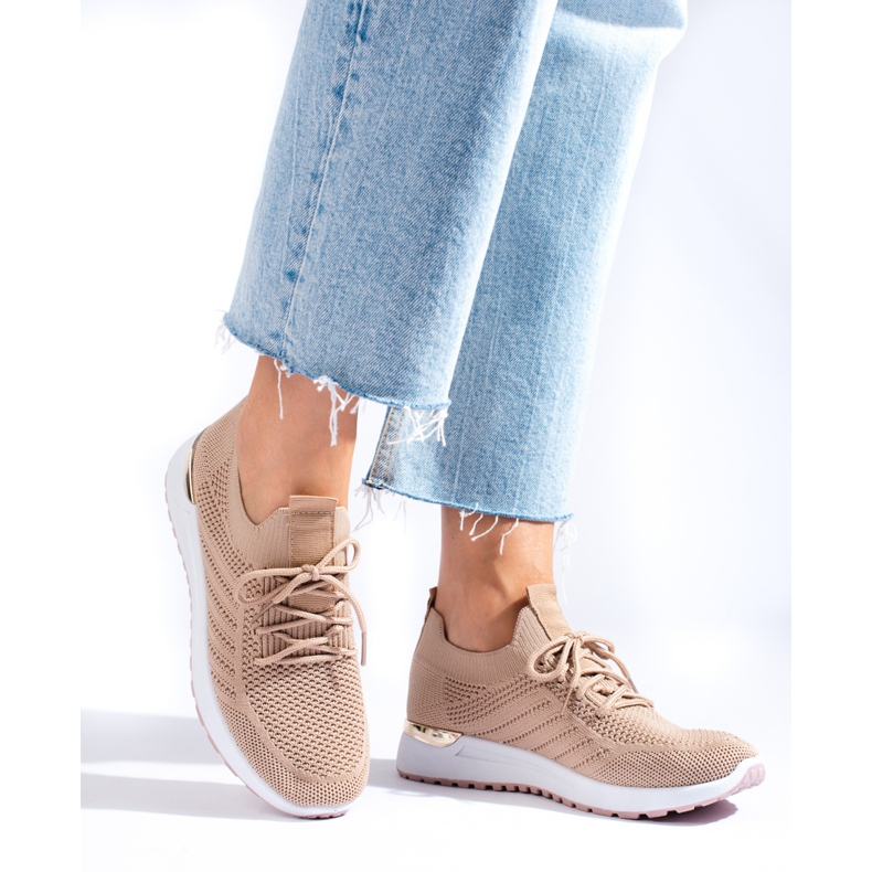 Beige genombrutna sneakers från Shelovet 1