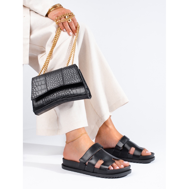 Svarta damtofflor på en tjock Shelovet-plattform 1