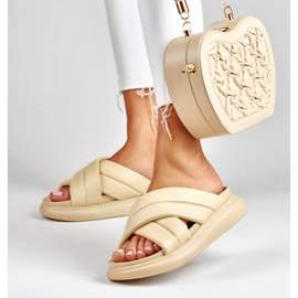 La.Fi Klassiska beige tofflor 1