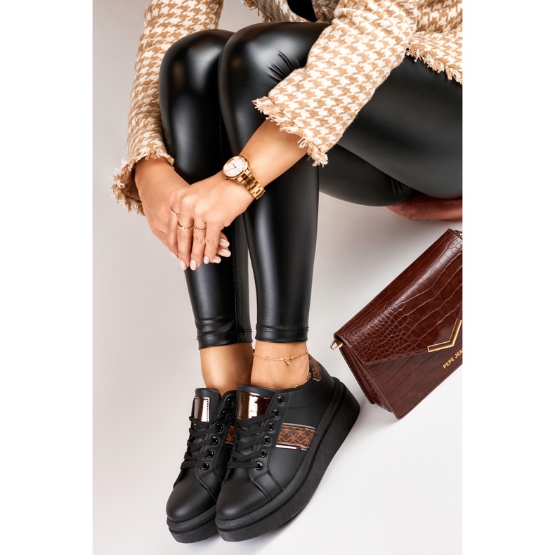 Fashionabla svarta sportskor för kvinnor 1