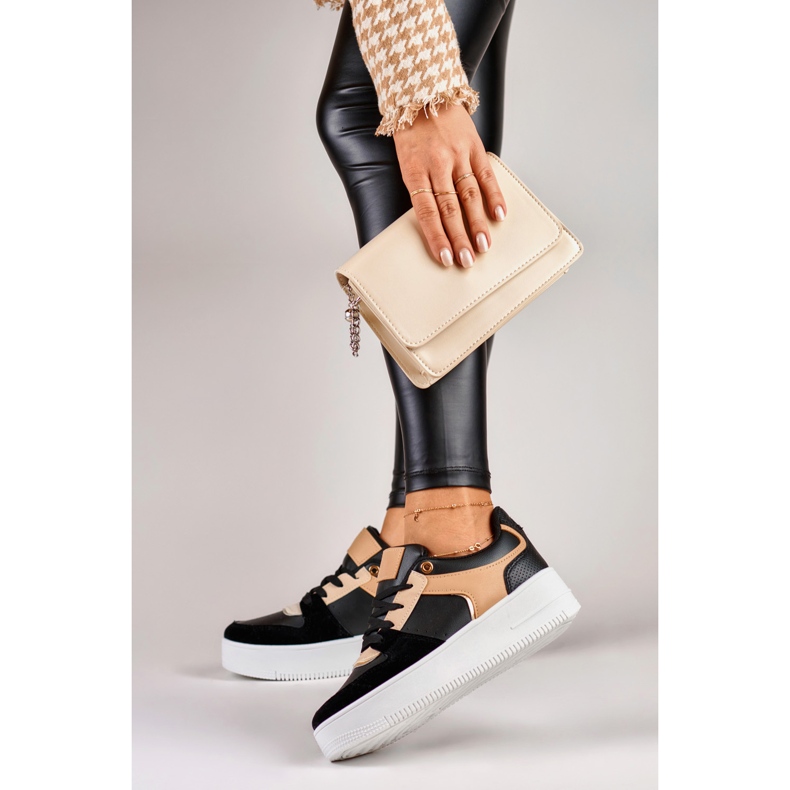 Fashionabla svarta sportskor för kvinnor 2