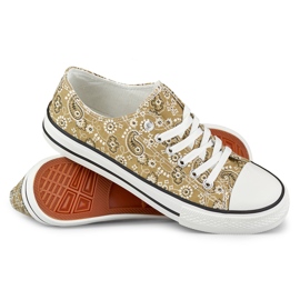 Låga beige sneakers med bandana 2