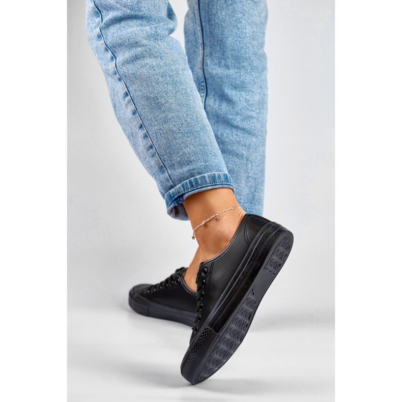 Sneakers i ekoläder för kvinnor med svart sula 2