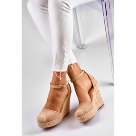 Ljusa beige espadrillor för kvinnor 2