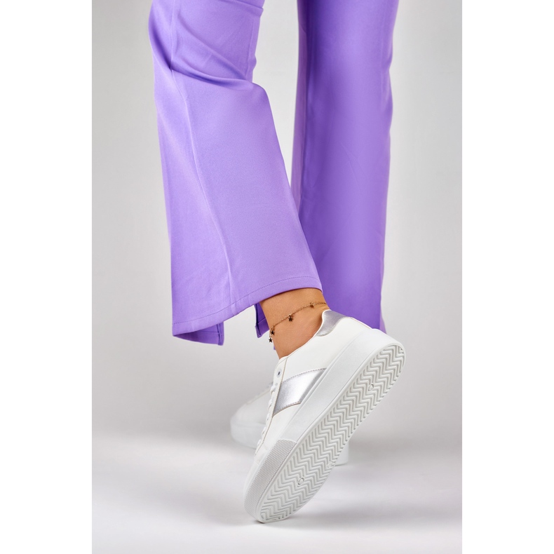 Kvinnors vita sneakers på plattformen med silvertillsats 1