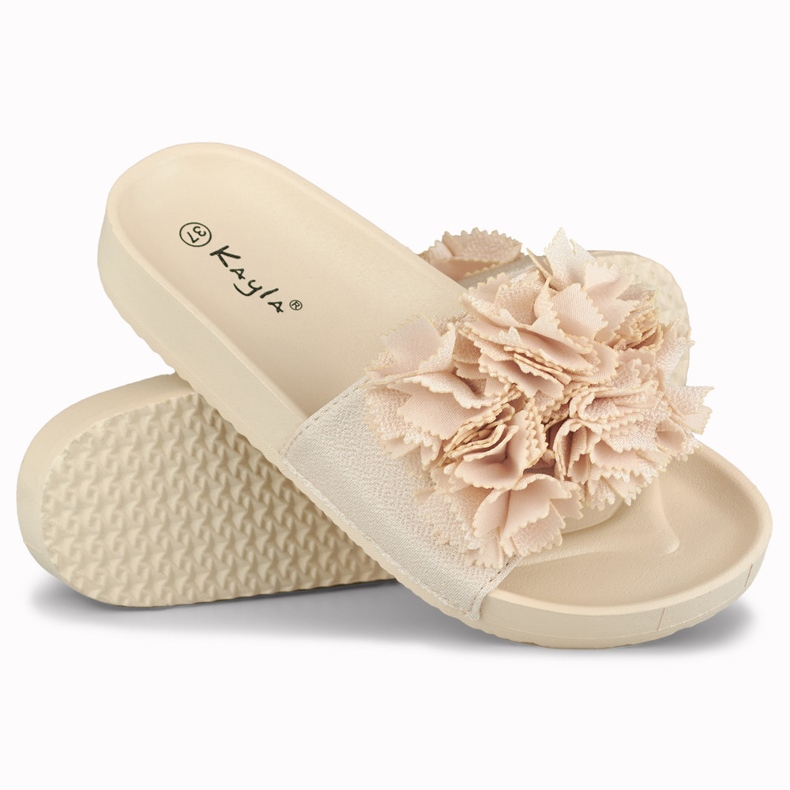Violett kvinnors beige blommiga tofflor 1