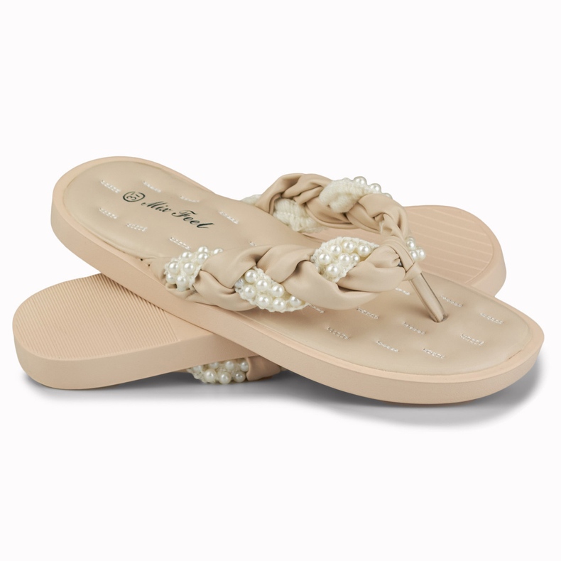 Beige flipflops för kvinnor med pärlor 1