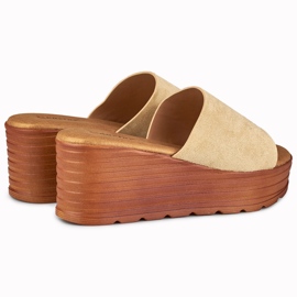 Beige sandaler från Versis 2