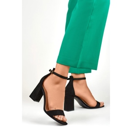 Svarta sandaler med hög klack 1