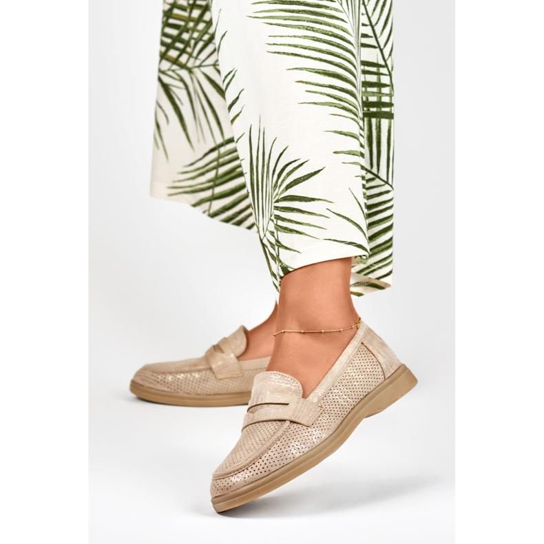 Genombrutna skor för kvinnor med gyllene glans beige 2
