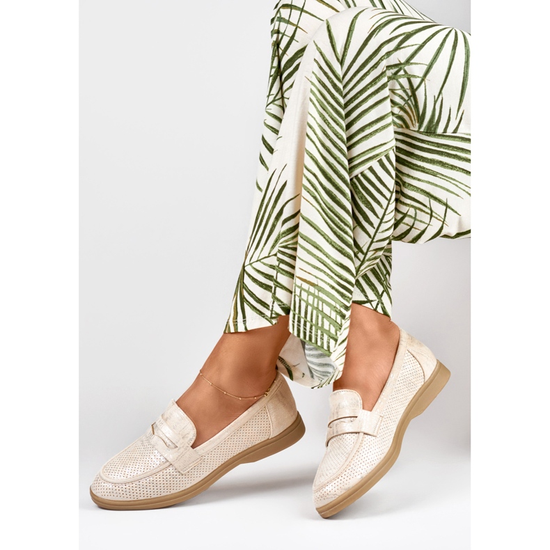 Genombrutna skor för kvinnor med silverglans beige 2