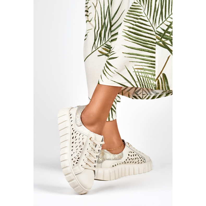 Beige sportskor för kvinnor gjorda av äkta läder 2