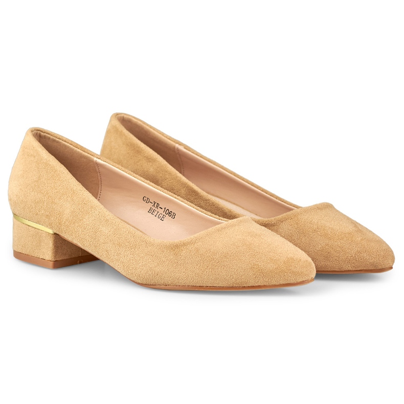 Beige pumps på låg klack 1