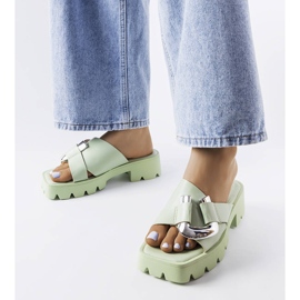 Gröna glidar på traktorsulan från Carceri 1