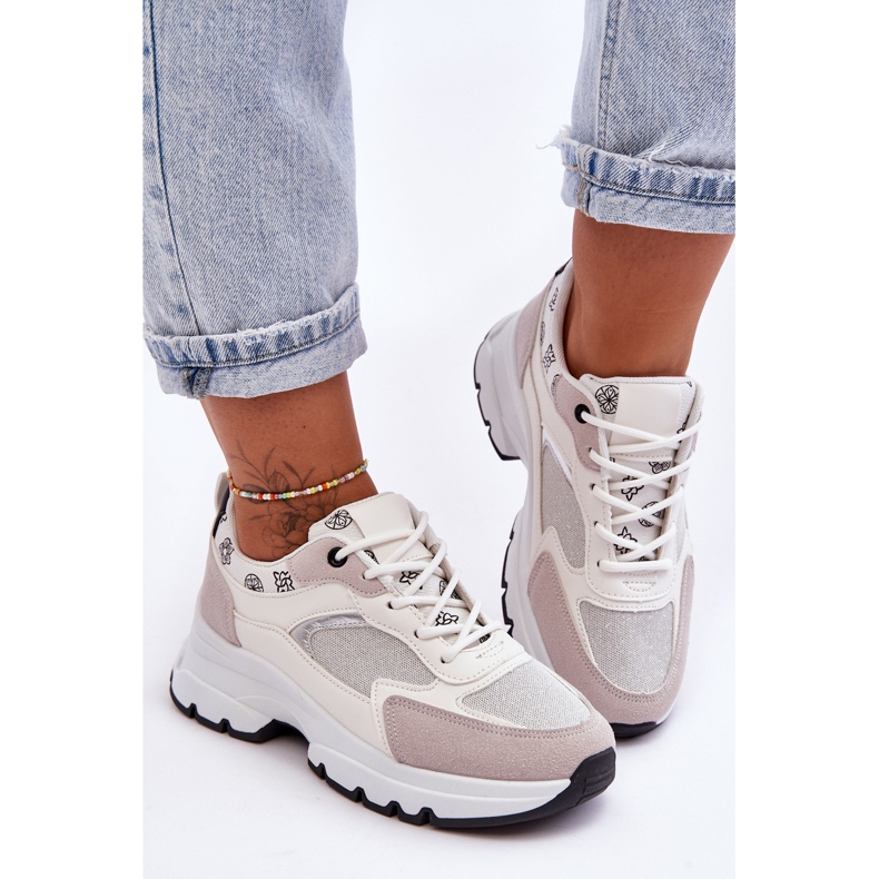 PM1 Sportskor med snörning på vit flyktplattform 1