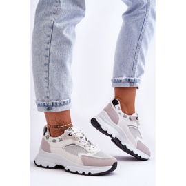 PM1 Sportskor med snörning på vit flyktplattform 2