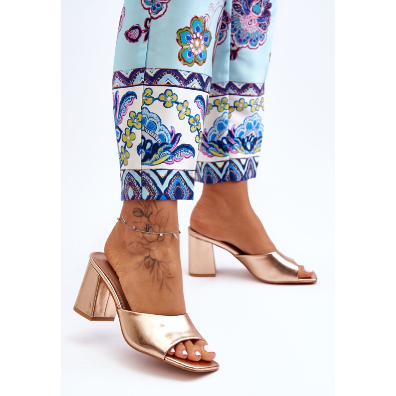 Klassiska tofflor i läder för kvinnor Roséguld Loara gyllene 1