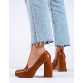 Shelovet bruna stövlar med ett tjockt block 1