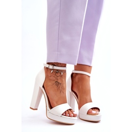 Vita Mandy sandaler med hög klack 1