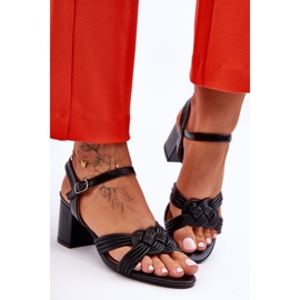 Lädersandaler På En Svart Meriel-klack 2