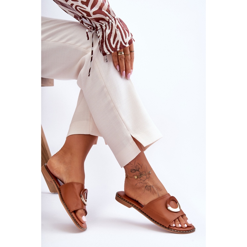 Kvinnors bruna sherryprydda tofflor 1