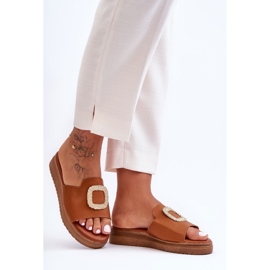 Kvinnors Denicia Bruna Plattformstofflor med dekoration 1