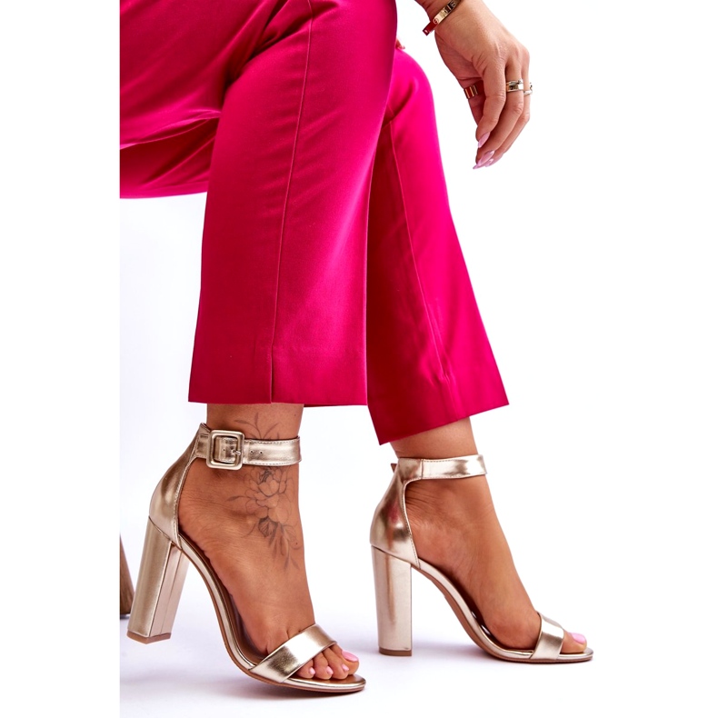 Guld metallic sandaler med hög klack gyllene 3